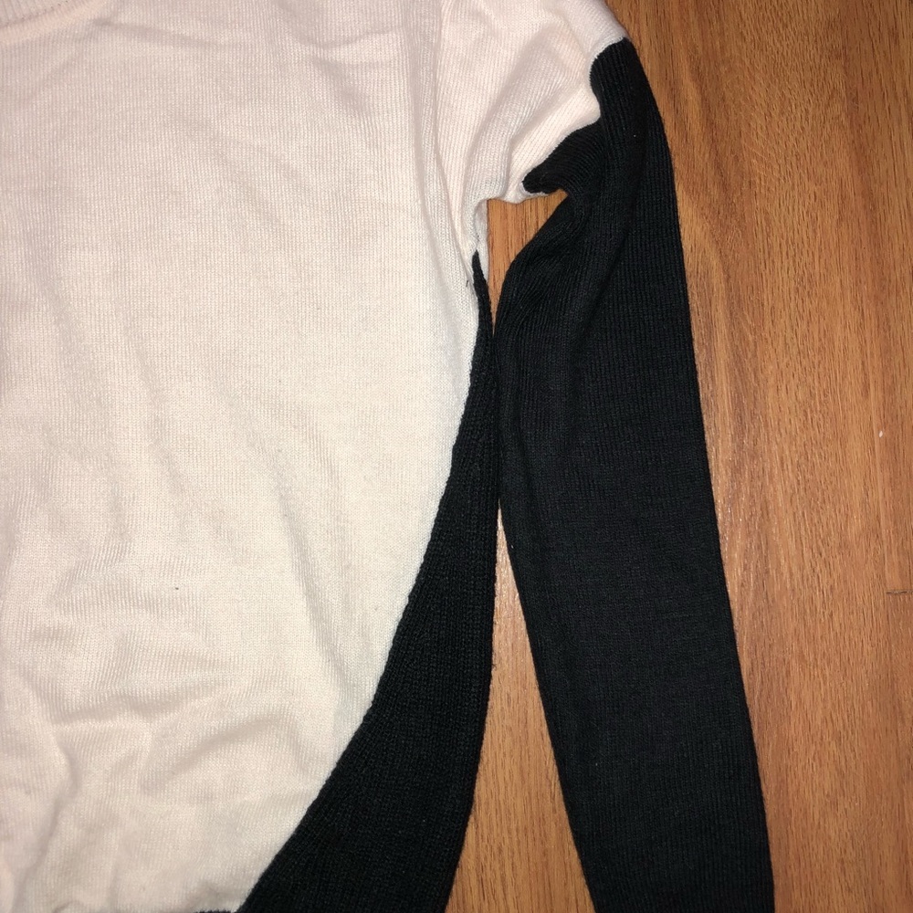 Sweater - Picture 2 of 3